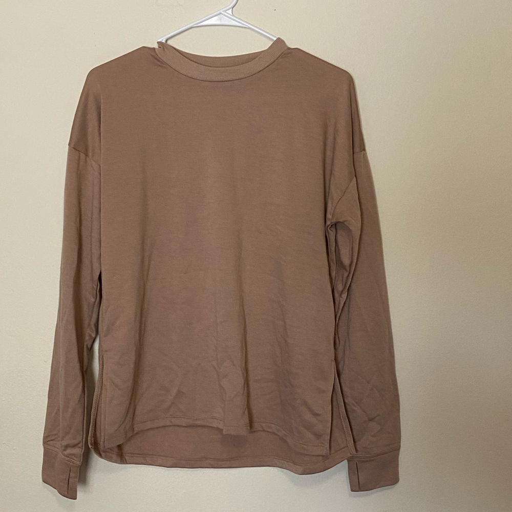 workout/gym top, active vented sweatshirt!